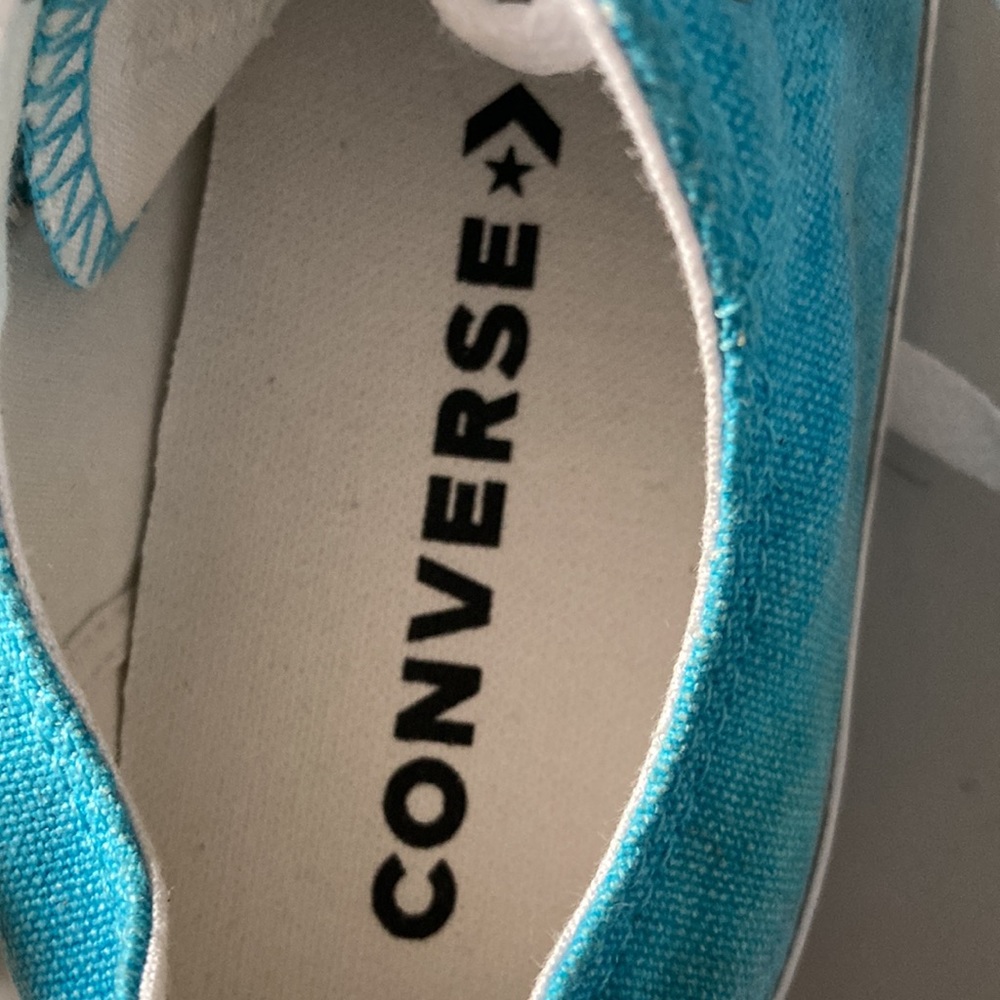 Converse - Picture 2 of 5